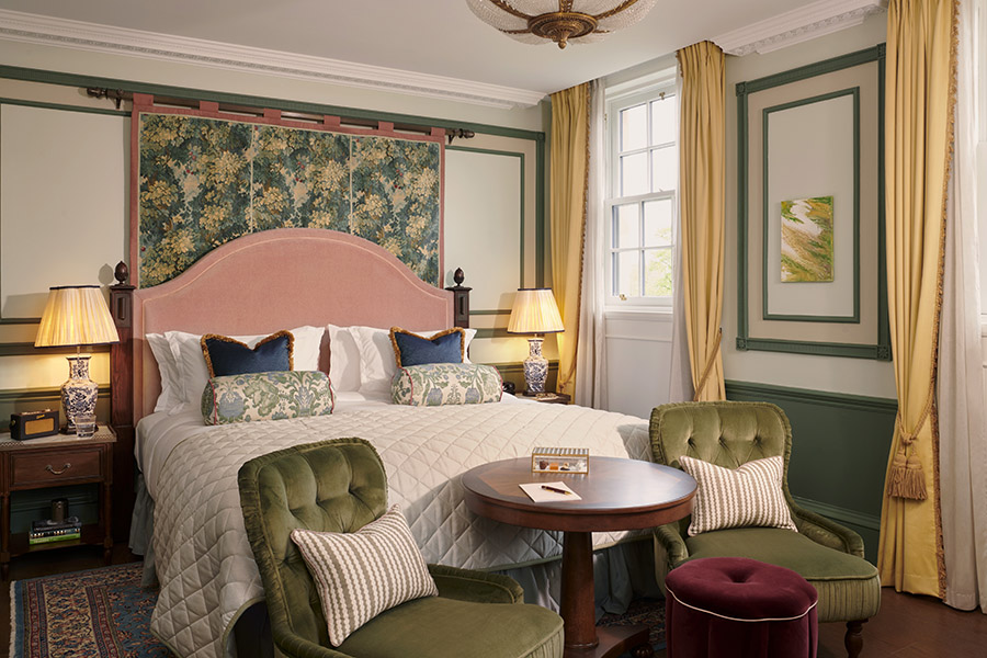 A wide view of a large bed in a House Bedroom at Gleneagles Townhouse