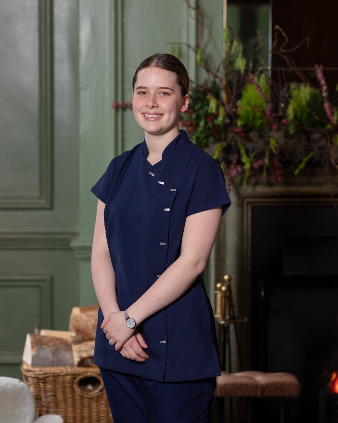 Lindsay MacArthur- hotel operations apprentice further back (1)