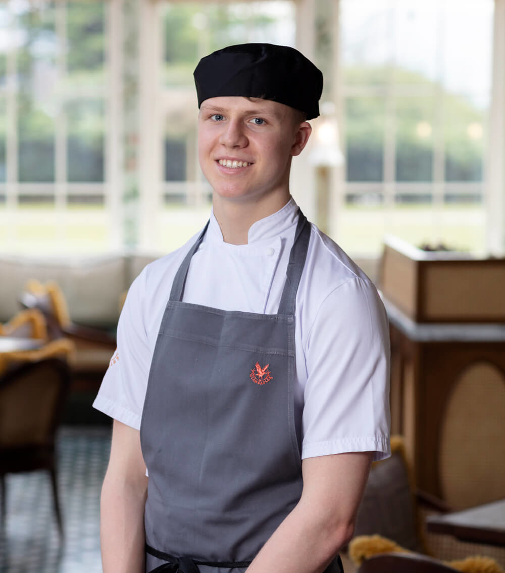 Max Maxwell - Culinary Apprentice further away (1)